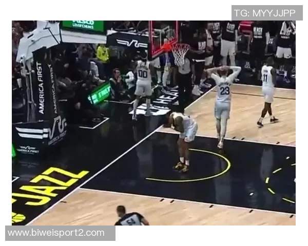 维金斯最后时刻发力16投9中三分球表现出色砍下22分4篮板3助攻半场独得15分