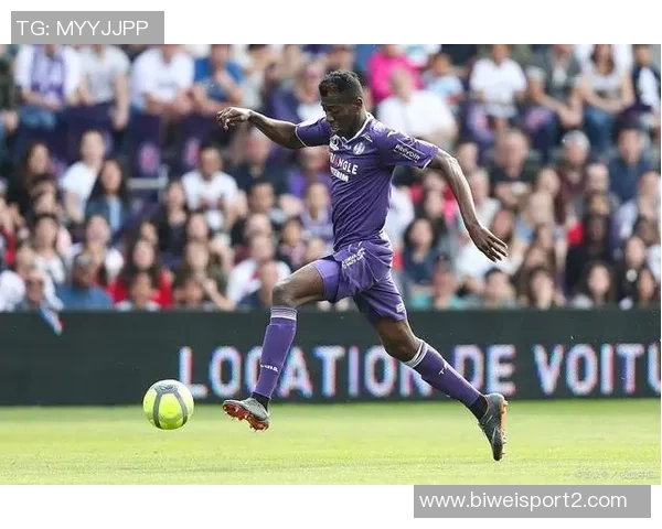 图卢兹向重伤的加纳国脚阿布致以祝福与支持希望早日康复 图卢兹向重伤的加纳国脚阿布致以祝福与支持希望早日康复