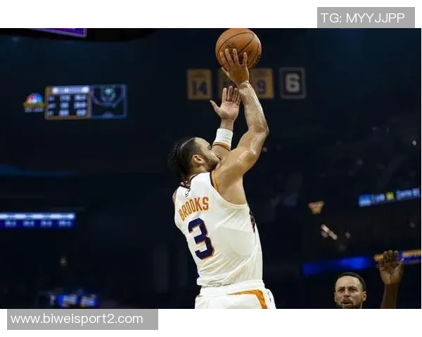 沃西赞狄龙如乔丹与科比般出色身体优势助力投篮空间创造