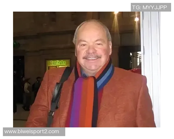 施拉普纳:要让中国足球走向辉煌需重视技术与精神而非金钱利益 施拉普纳:要让中国足球走向辉煌需重视技术与精神而非金钱利益