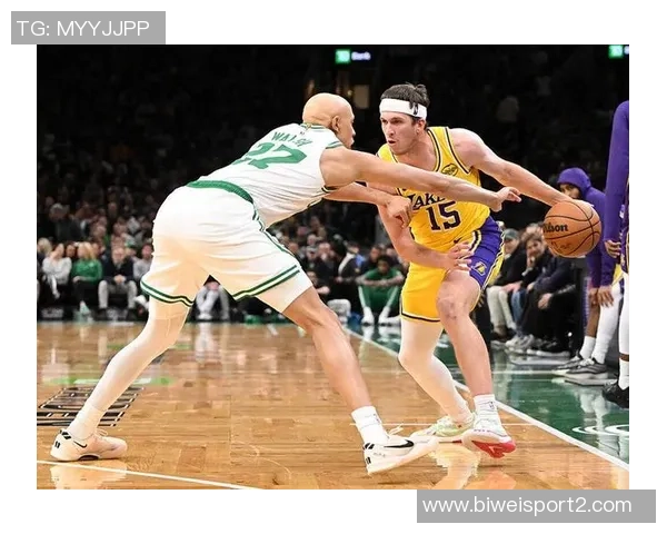 沃尔什强调队友间的沟通能提升信心并不断增强默契合作